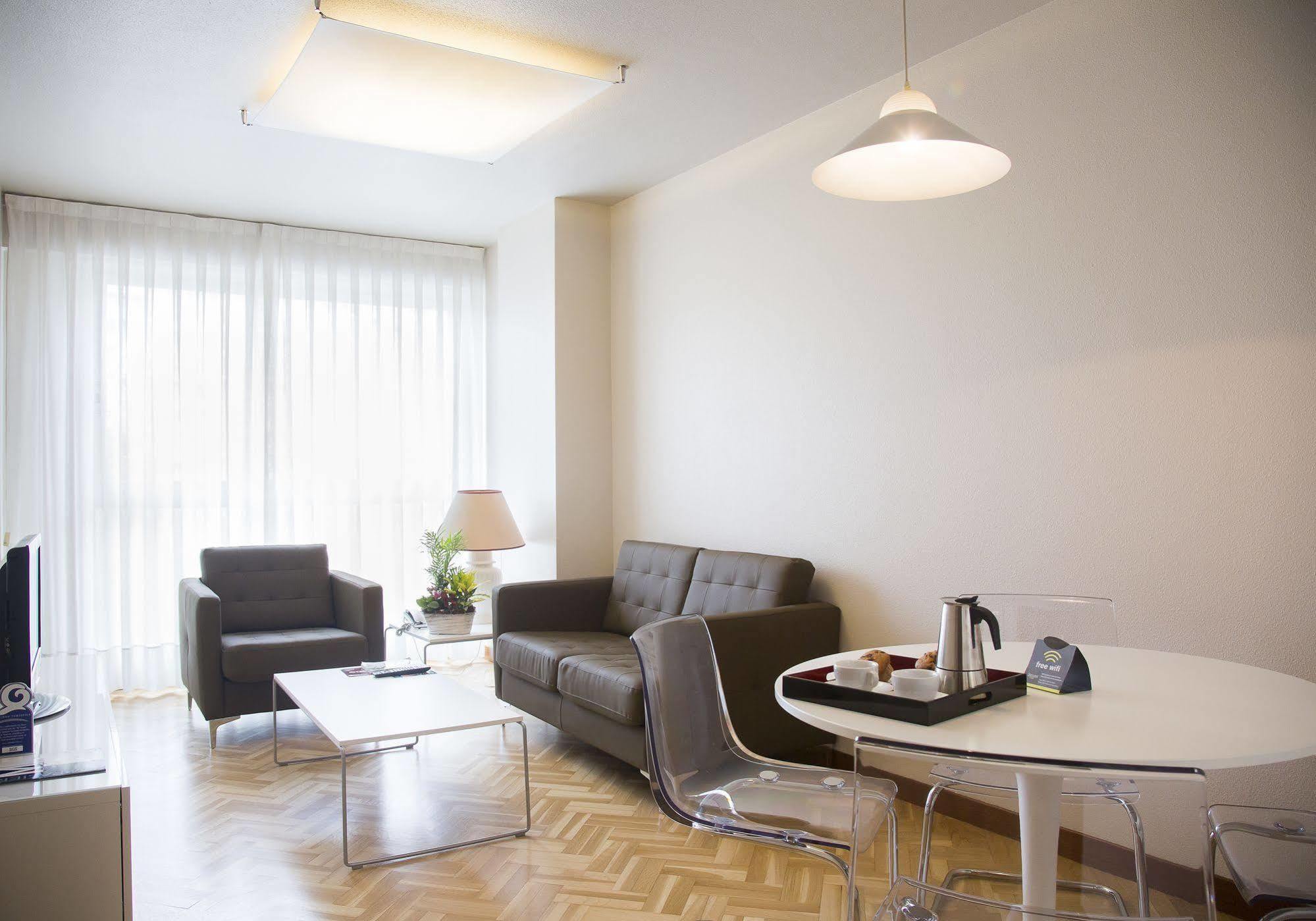 Suites Sercotel Mirasierra Pamplona Ngoại thất bức ảnh