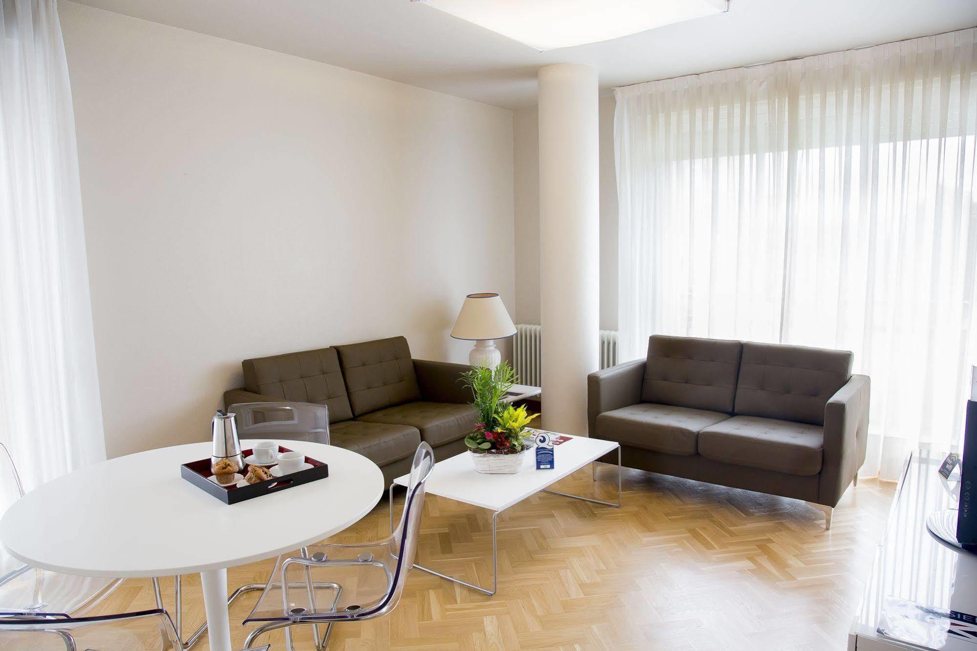 Suites Sercotel Mirasierra Pamplona Ngoại thất bức ảnh